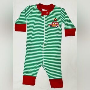 Magnolia Baby Christmas sleeper sz 6 months EUC smoke free home